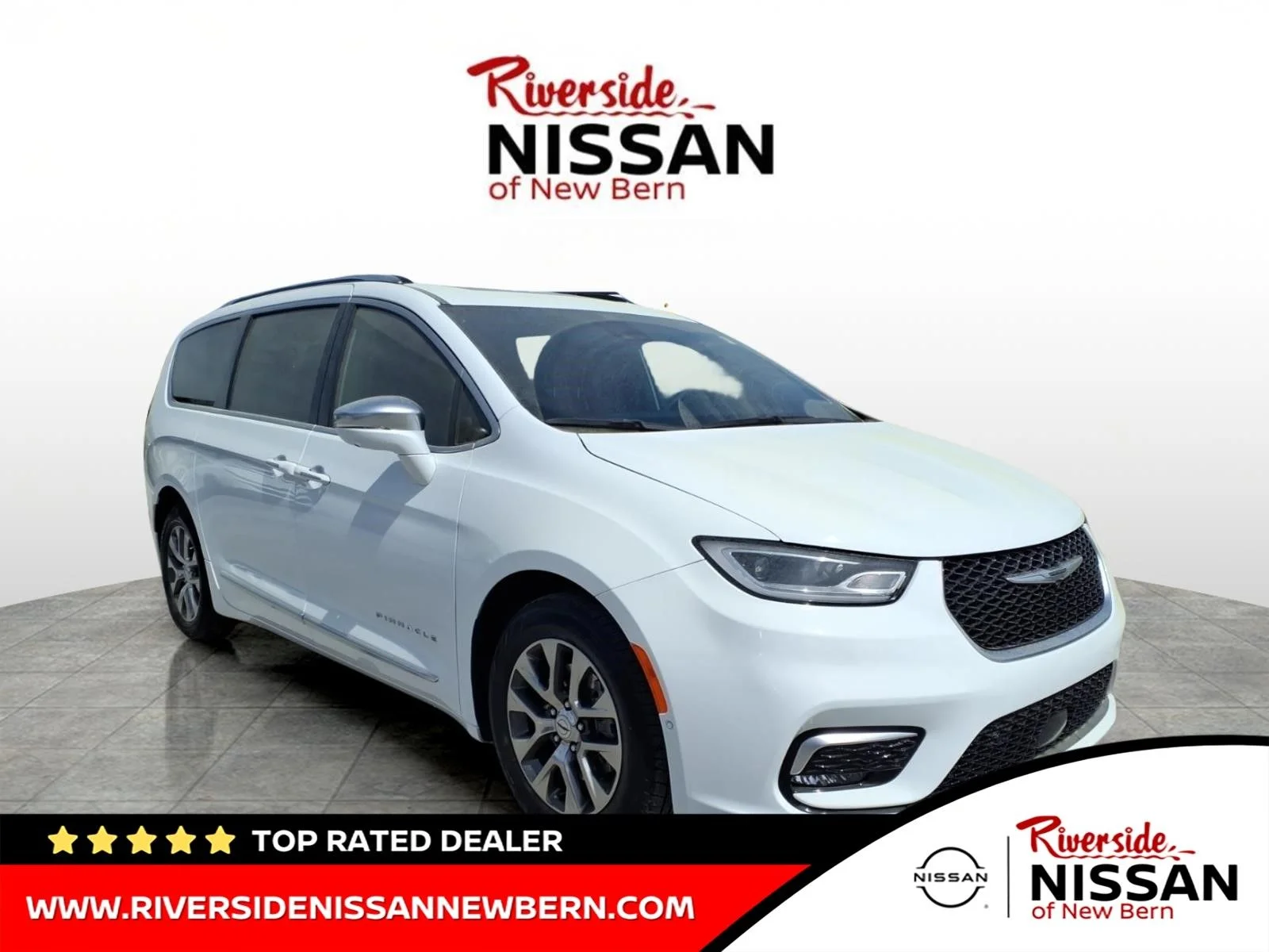 2024 Chrysler Pacifica Hybrid Pinnacle PHEV's photo