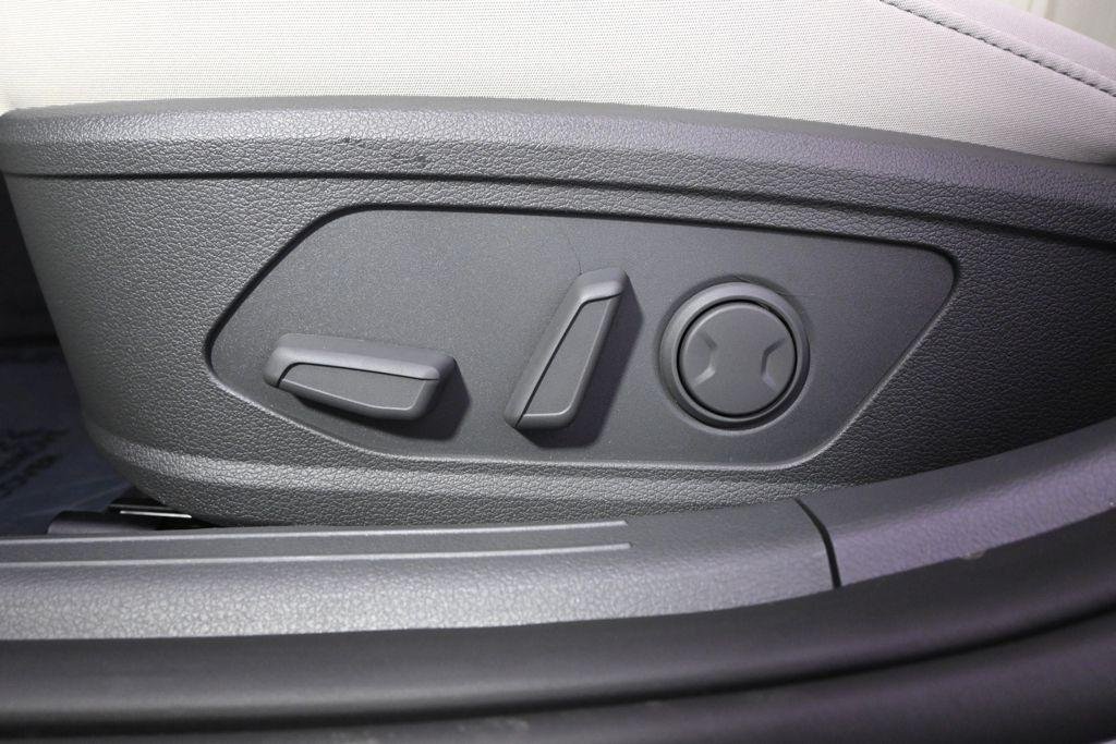 New 2026 Abyss Black Hyundai SEL Sport image 14