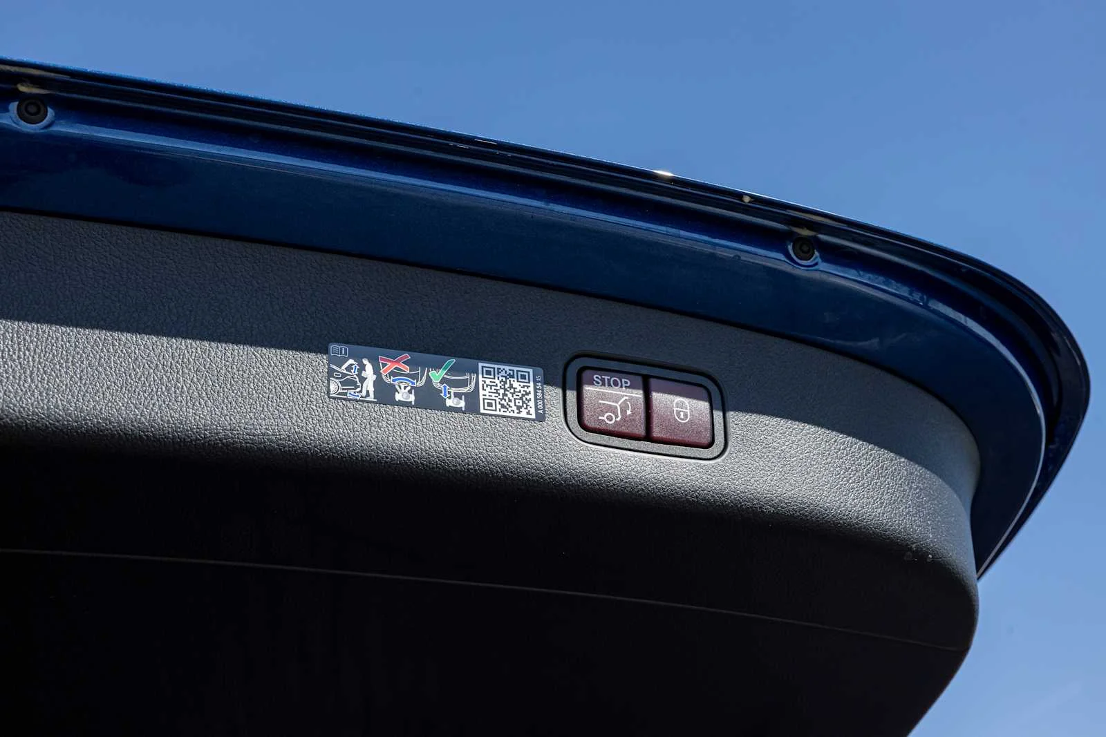 New 2026 Starling Blue Metallic Mercedes-Benz GLC 300 image 32