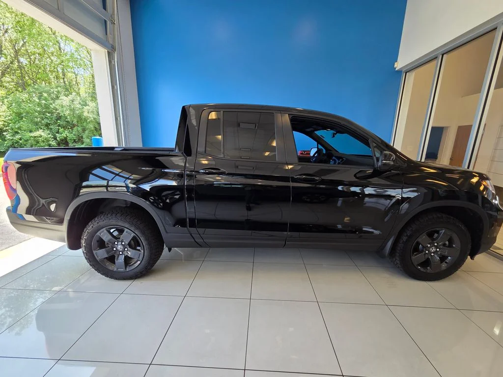 Certified Used 2026 Crystal Black Pearl Honda TrailSport image 4