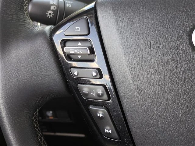 Used 2023 Mineral Black INFINITI LUXE image 23