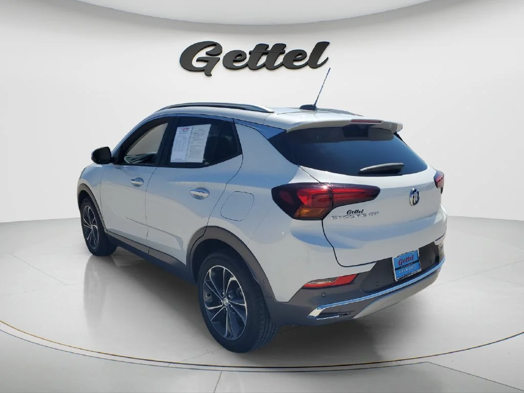 Used 2022 WHITE FROST TRICOAT Buick Essence image 7