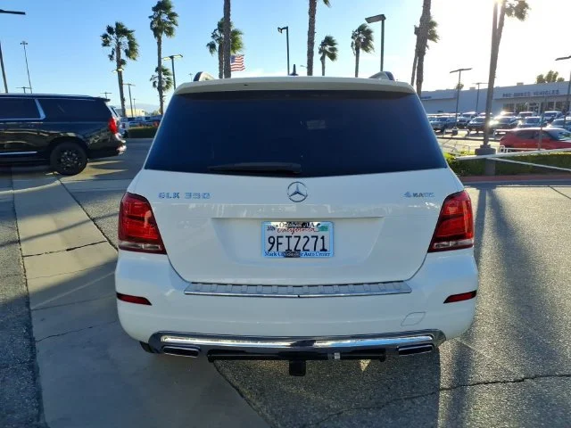 Used 2015 White Mercedes-Benz 4MATIC® image 5