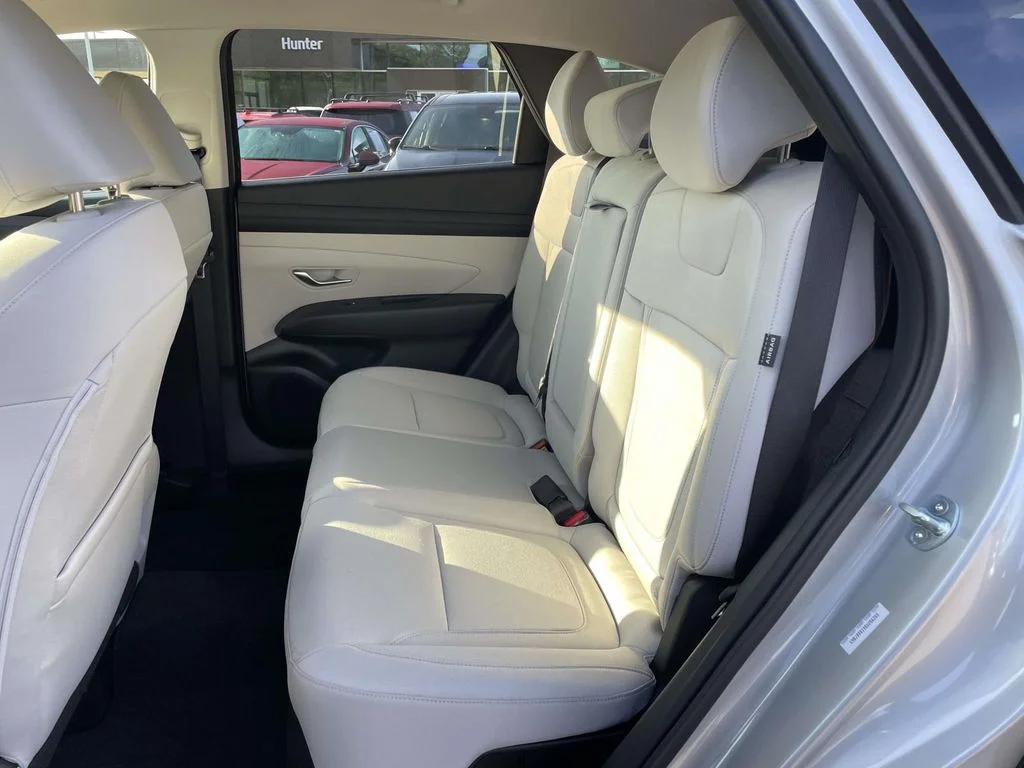 Used 2025 Shimmering Silver Hyundai Blue image 3