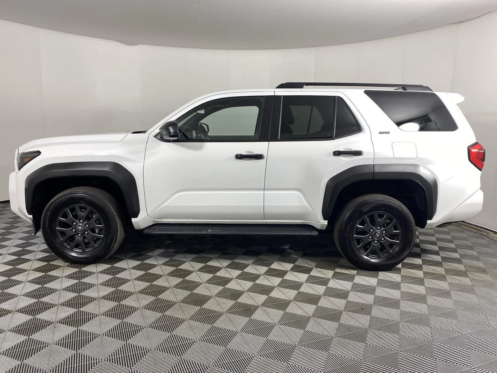 Used 2025 Ice Cap Toyota SR5 image 10