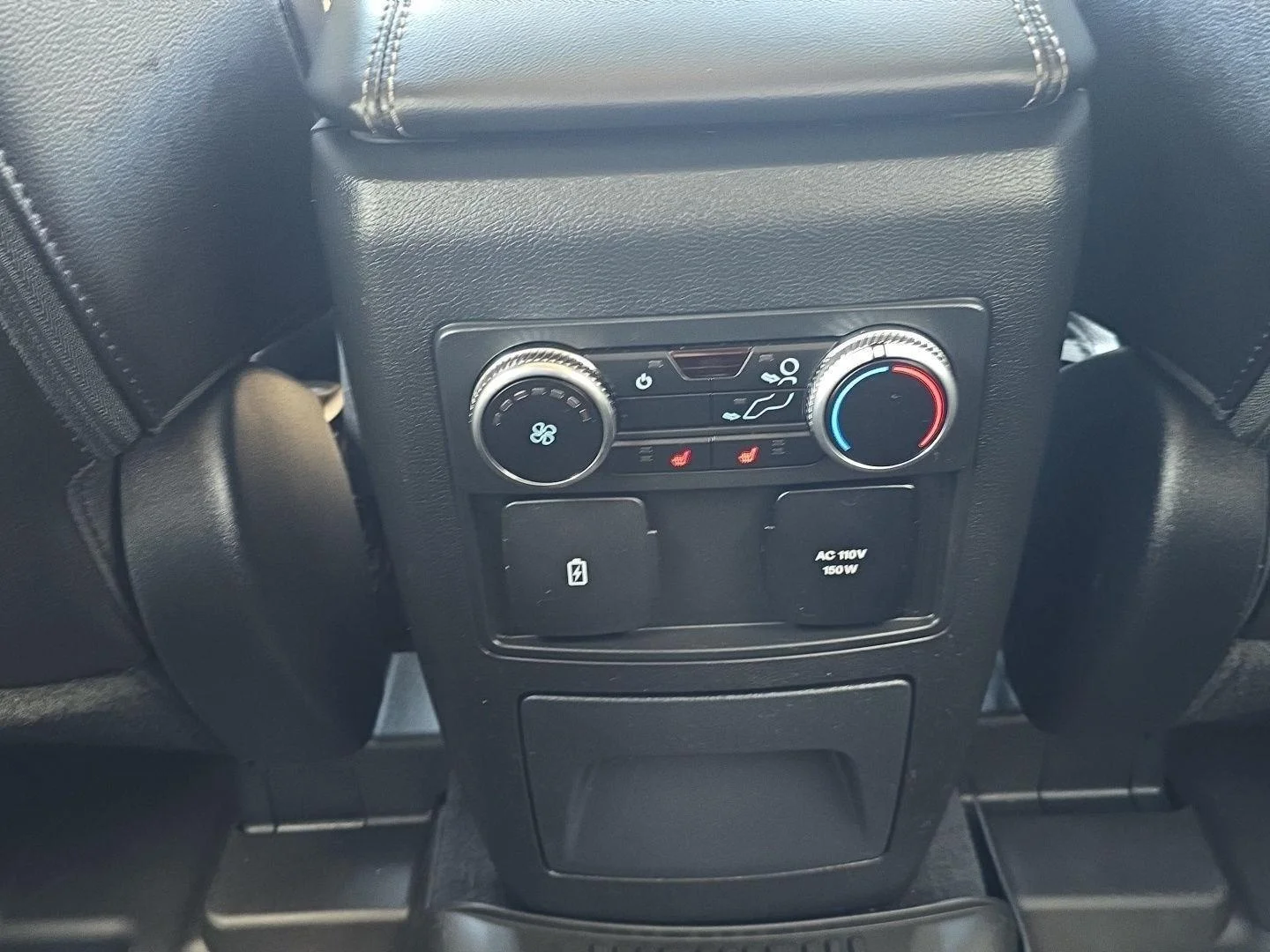 Used 2023  Ford Limited 4WD image 10