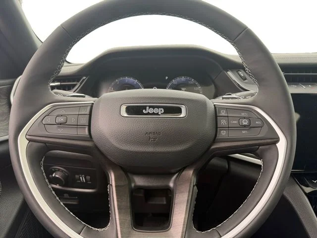 New 2026 Black Jeep Altitude image 18