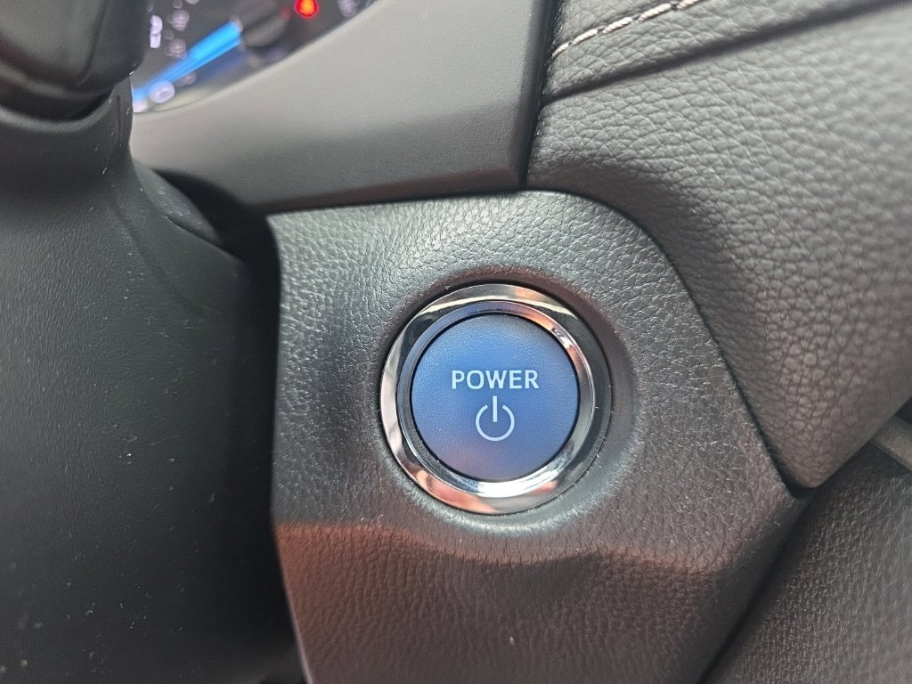 Used 2022  Toyota XLE Premium image 24
