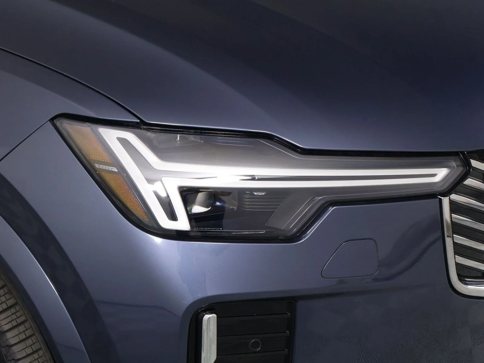 2026 Volvo XC90 Plus - Photo 26