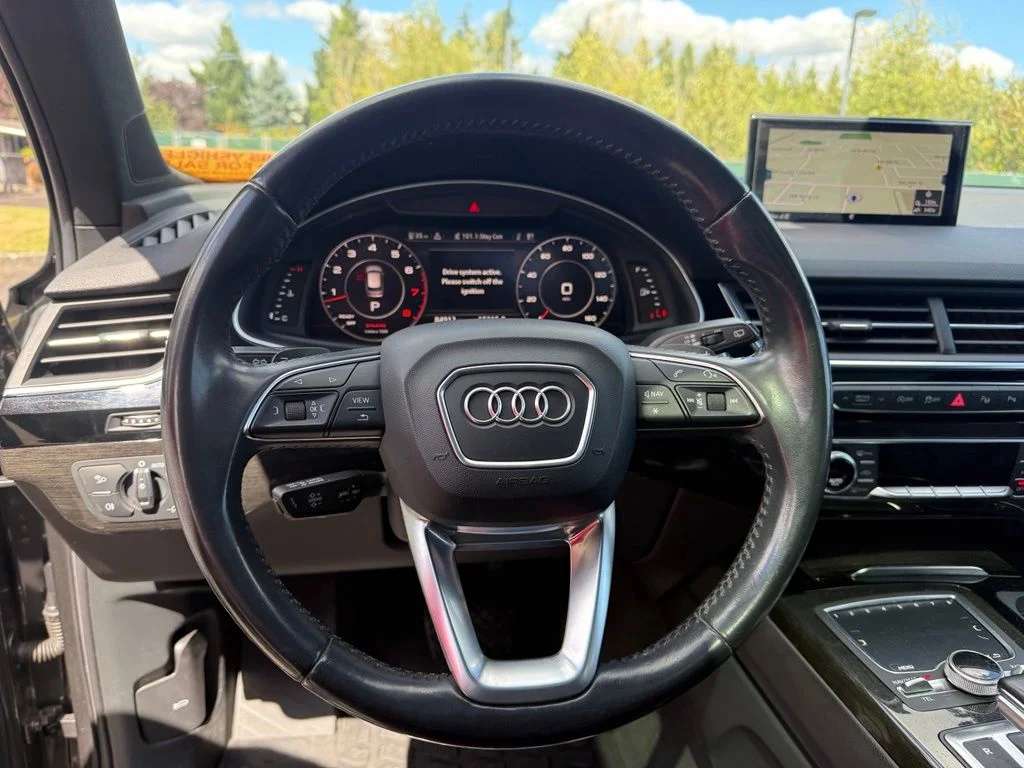 Used 2019 Gray Metallic Audi 55 Prestige image 10