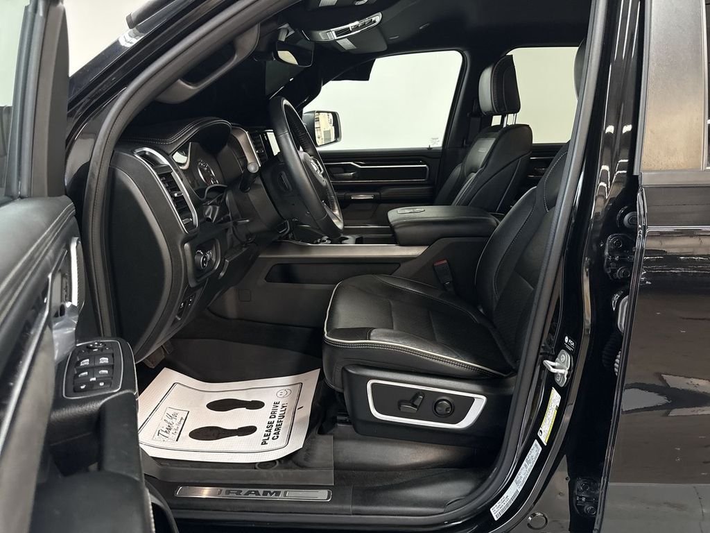 Used 2022 Diamond Black Ram Laramie image 12
