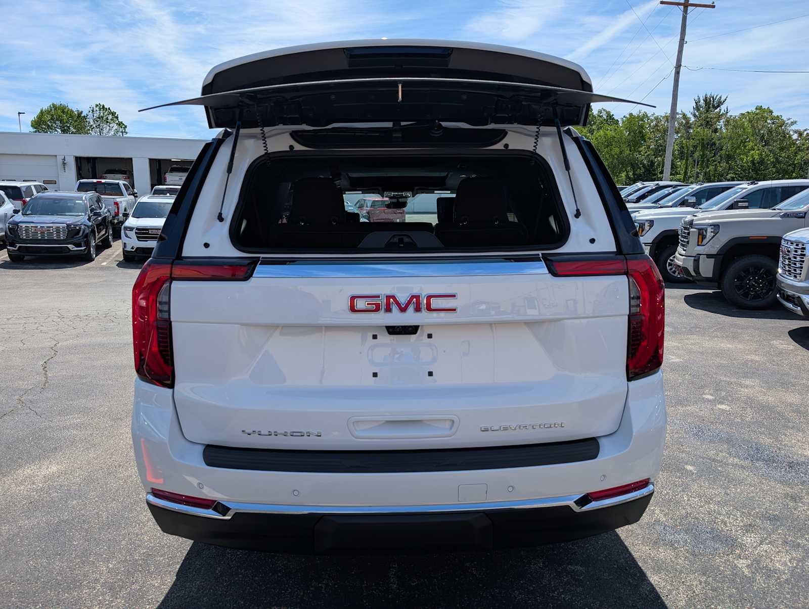 2026 GMC Yukon XL Elevation - Photo 8