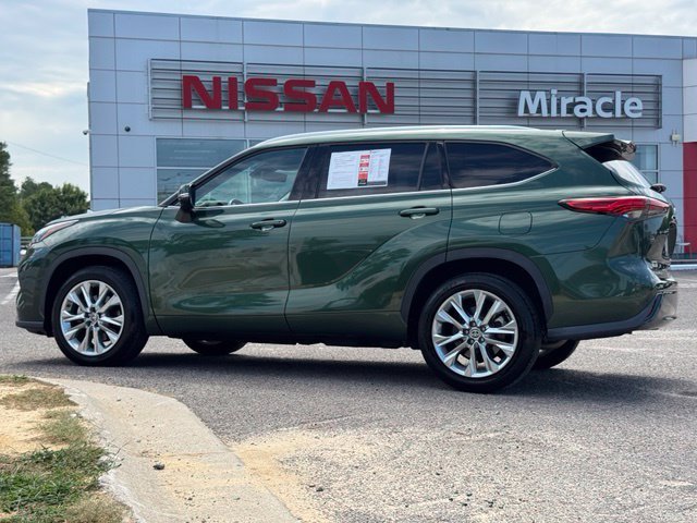 Used 2023 Cypress Toyota Hybrid Limited image 4