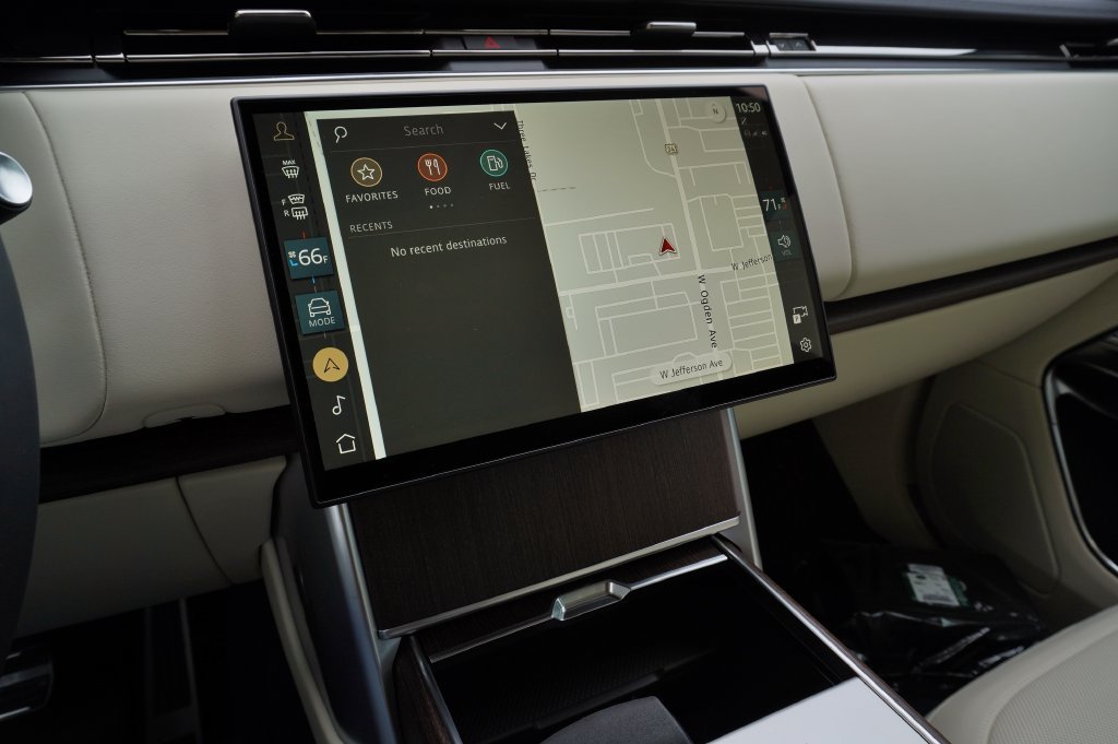 New 2026 Santorini Black Land Rover SE image 18