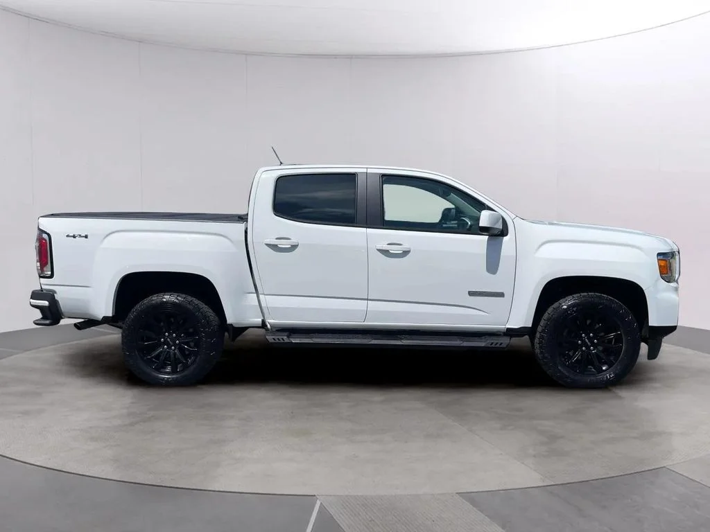 Used 2022 Summit White GMC Elevation image 6