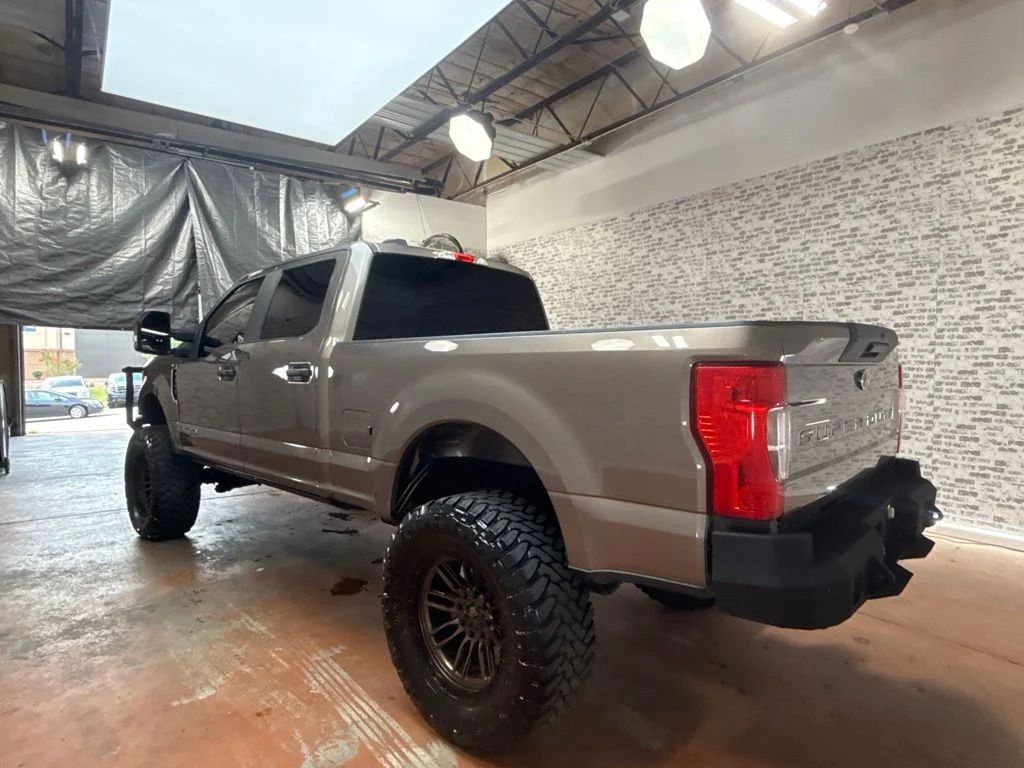Used 2020 Stone Gray Metallic Ford XL image 5