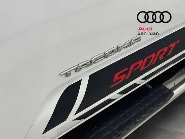 Used 2017 White Toyota SR5 image 7