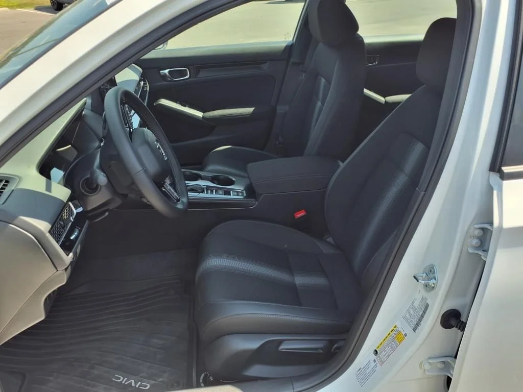 2025 Honda Civic Hatchback Sport - Photo 21