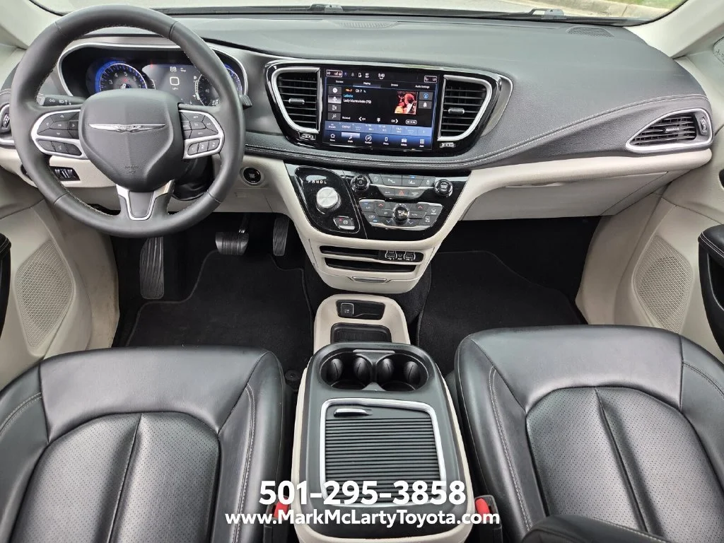 Used 2023 White Chrysler Touring L image 12