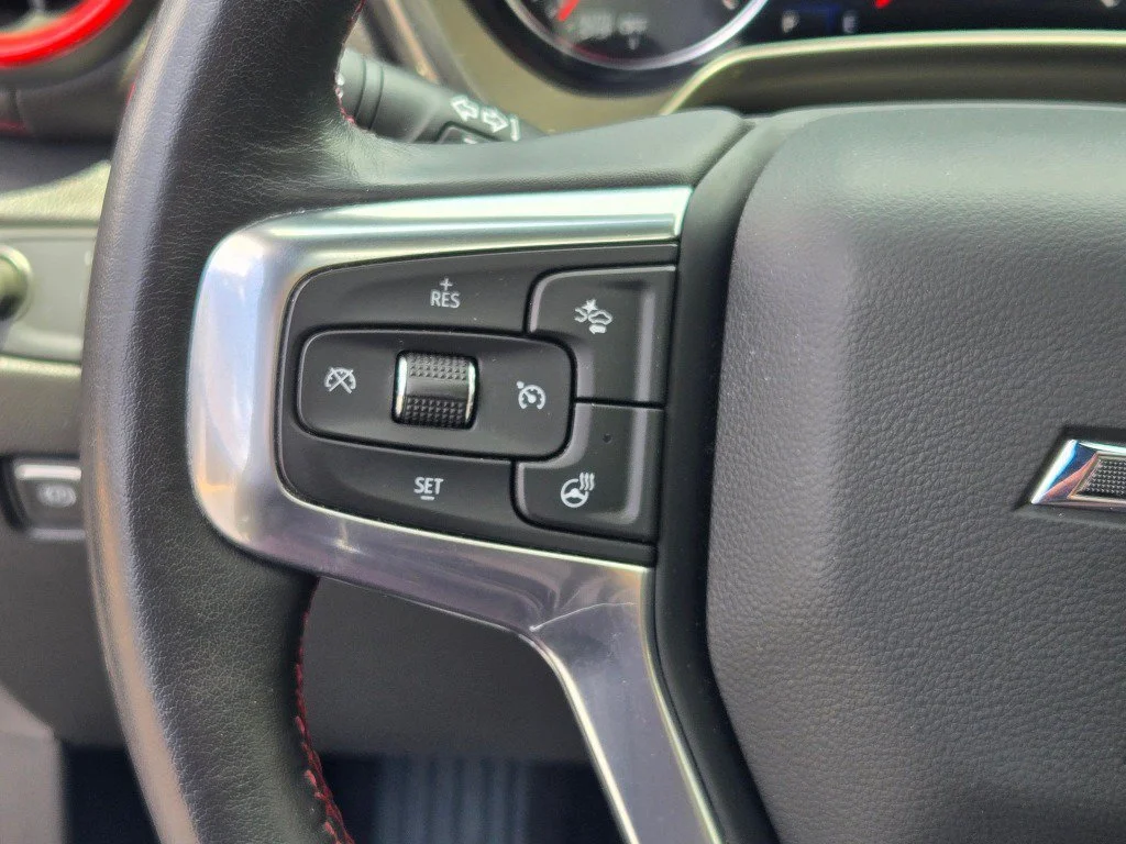 Used 2021 BLACK Chevrolet RS image 34