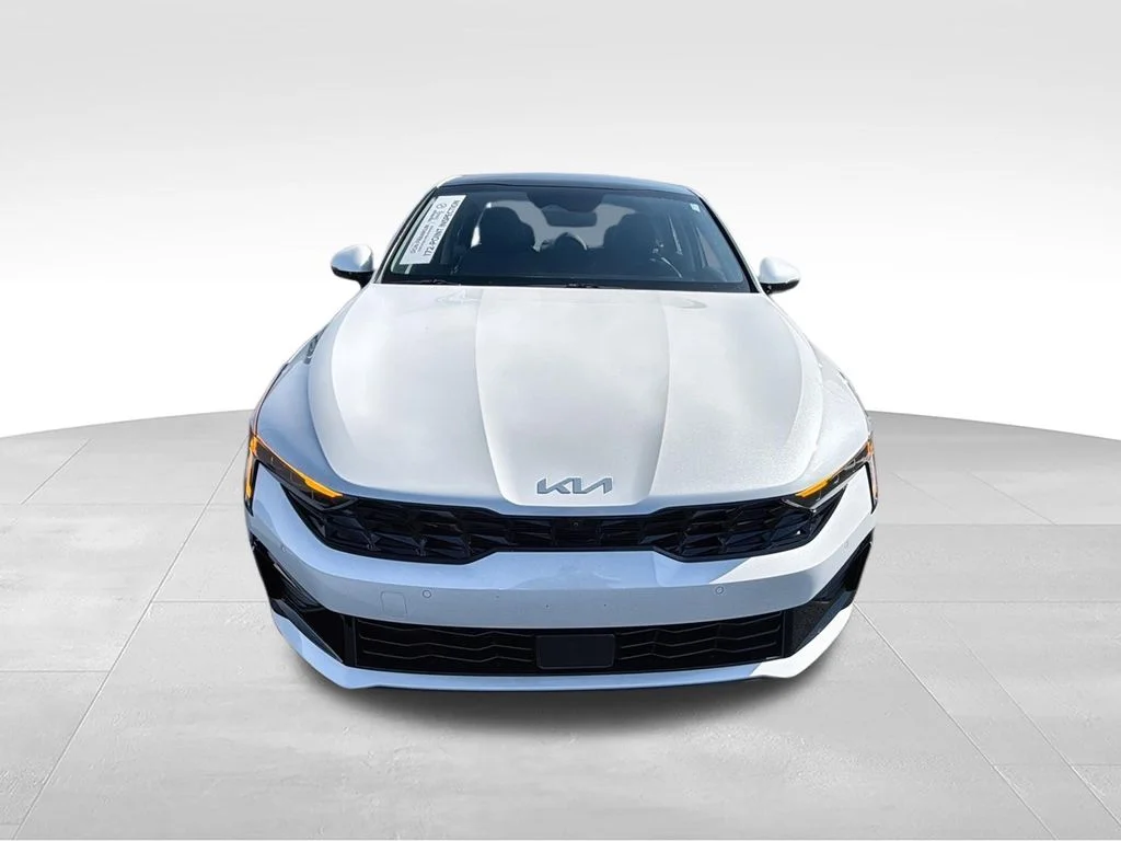 Used 2025 White Kia EX image 4