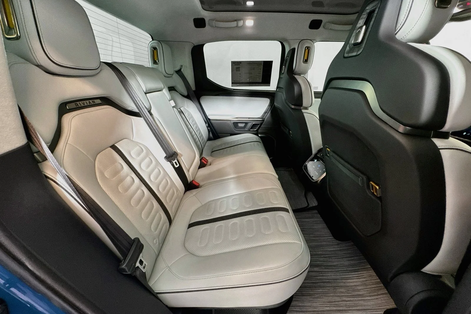 Used 2022 Rivian Blue Rivian Adventure Package image 22