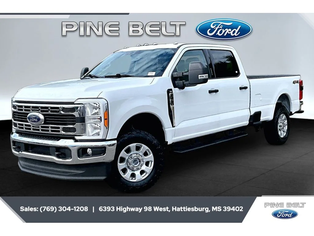 Used 2023 Oxford White Ford XLT image 10