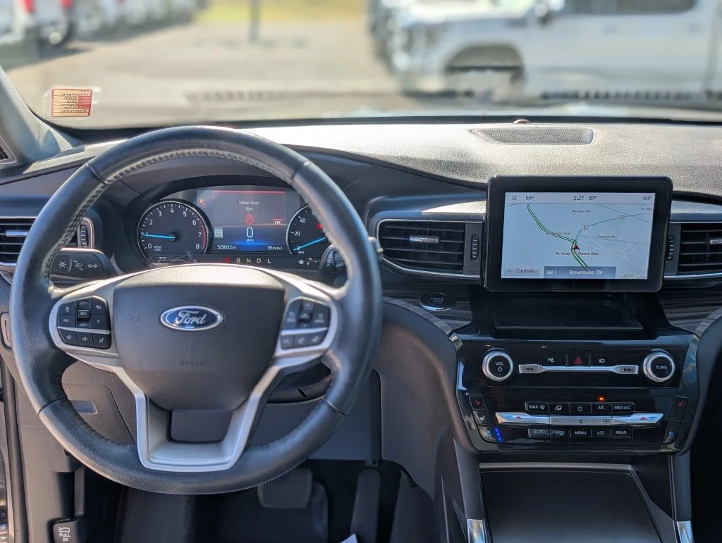 Used 2022 Gray Ford Limited image 12
