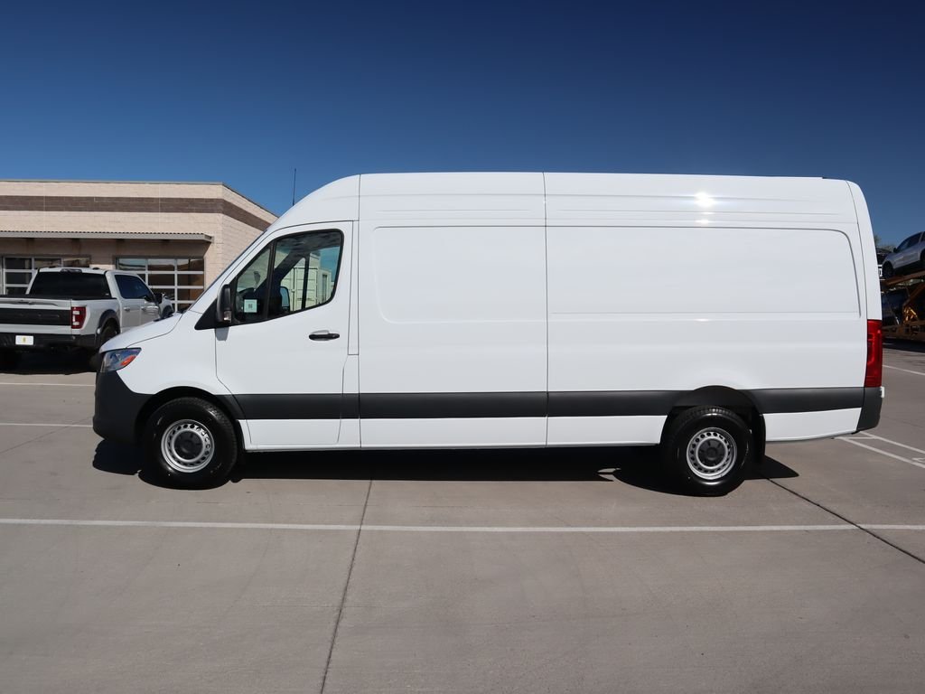 Used 2025 Arctic White Mercedes-Benz Cargo 170 WB image 8
