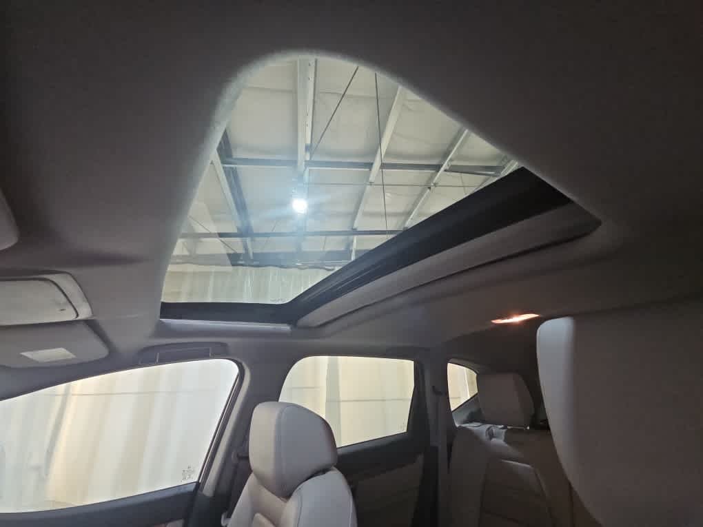 Used 2020 Obsidian Blue Pearl Honda Touring image 9