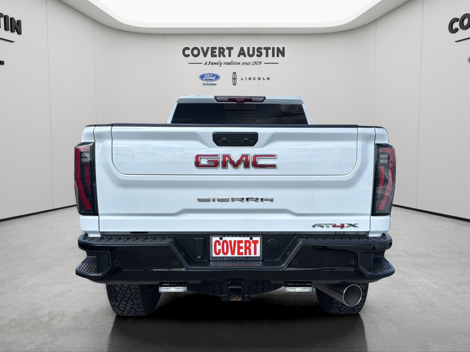 Certified Used 2024 White GMC AT4X image 4