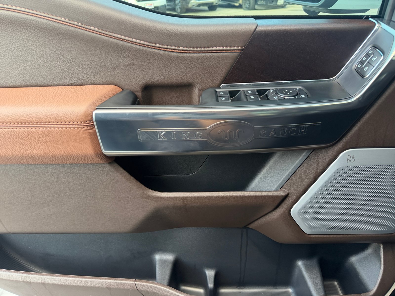 New 2026 Star White Metallic Tri-Coat Ford King Ranch image 17