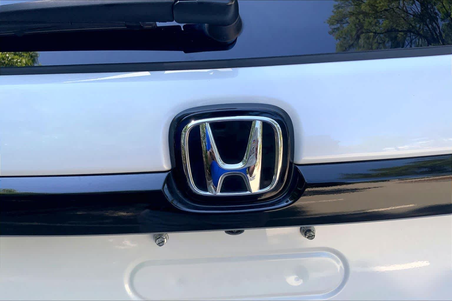 Used 2023 Platinum White Pearl Honda Elite image 30