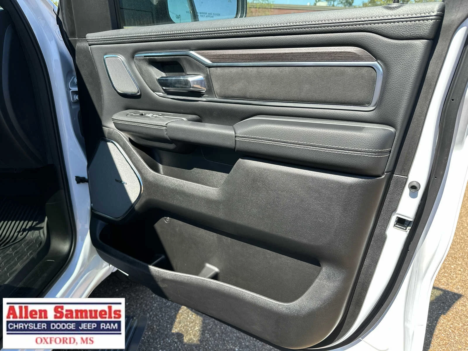 2026 RAM 1500 Laramie - Photo 51