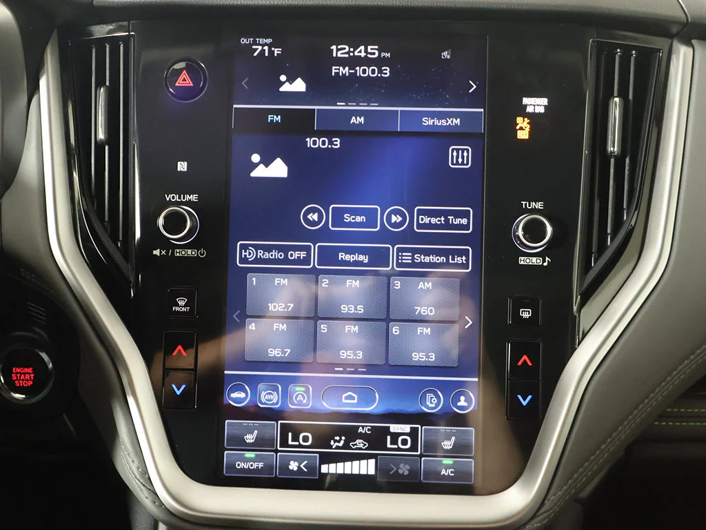 Used 2025 Black Subaru Onyx Edition image 47