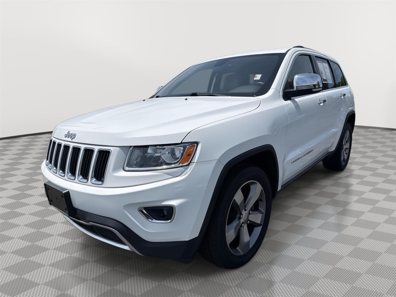 Used 2014 Bright White Clearcoat Jeep Limited image 8