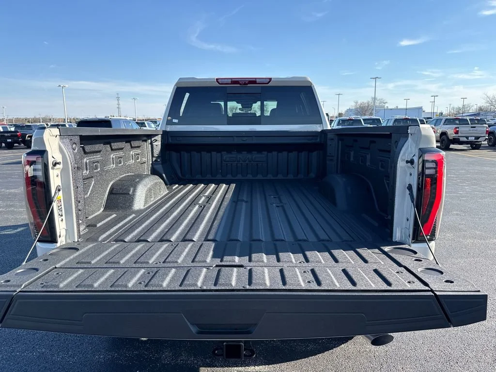 2026 GMC Sierra 2500HD AT4 - Photo 36