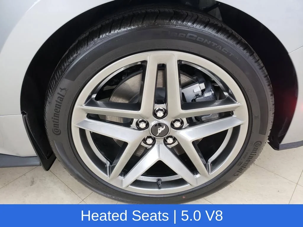 Used 2025 Silver Ford GT Premium image 27