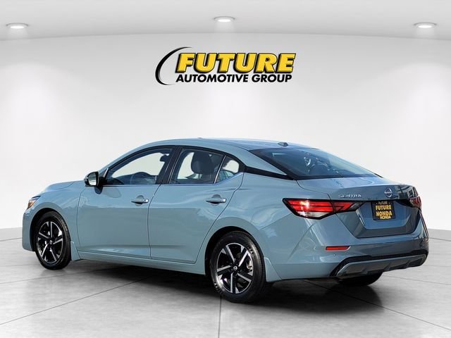 Used 2025 Gray Nissan SV image 7