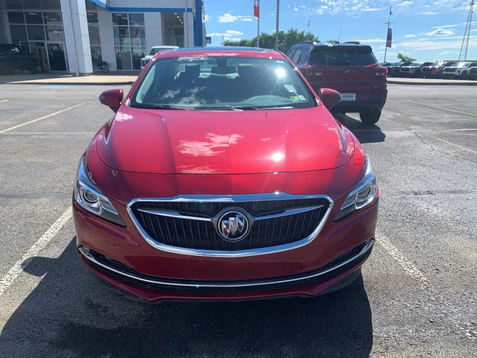 Used 2019 RED QUARTZ TINTCOAT Buick Essence image 8
