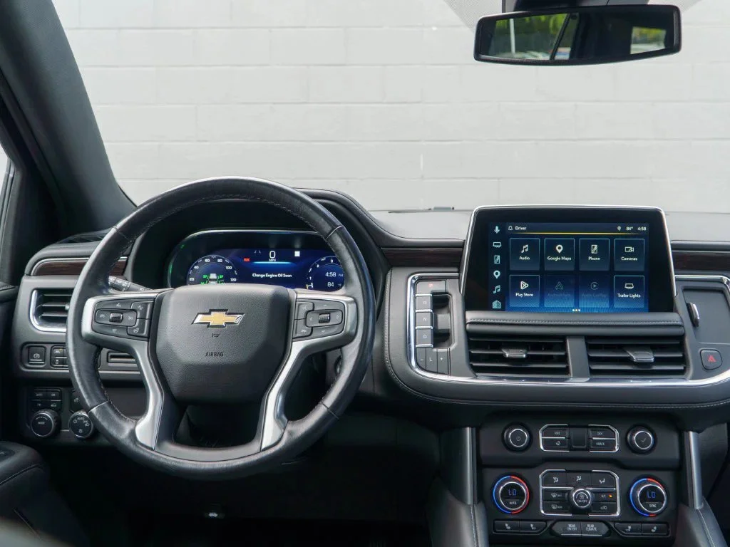 Used 2023 BLACK Chevrolet LT image 23