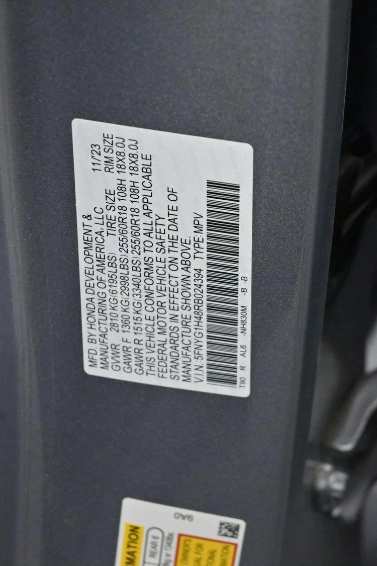 Used 2024 Lunar Silver Metallic Honda EX-L image 42