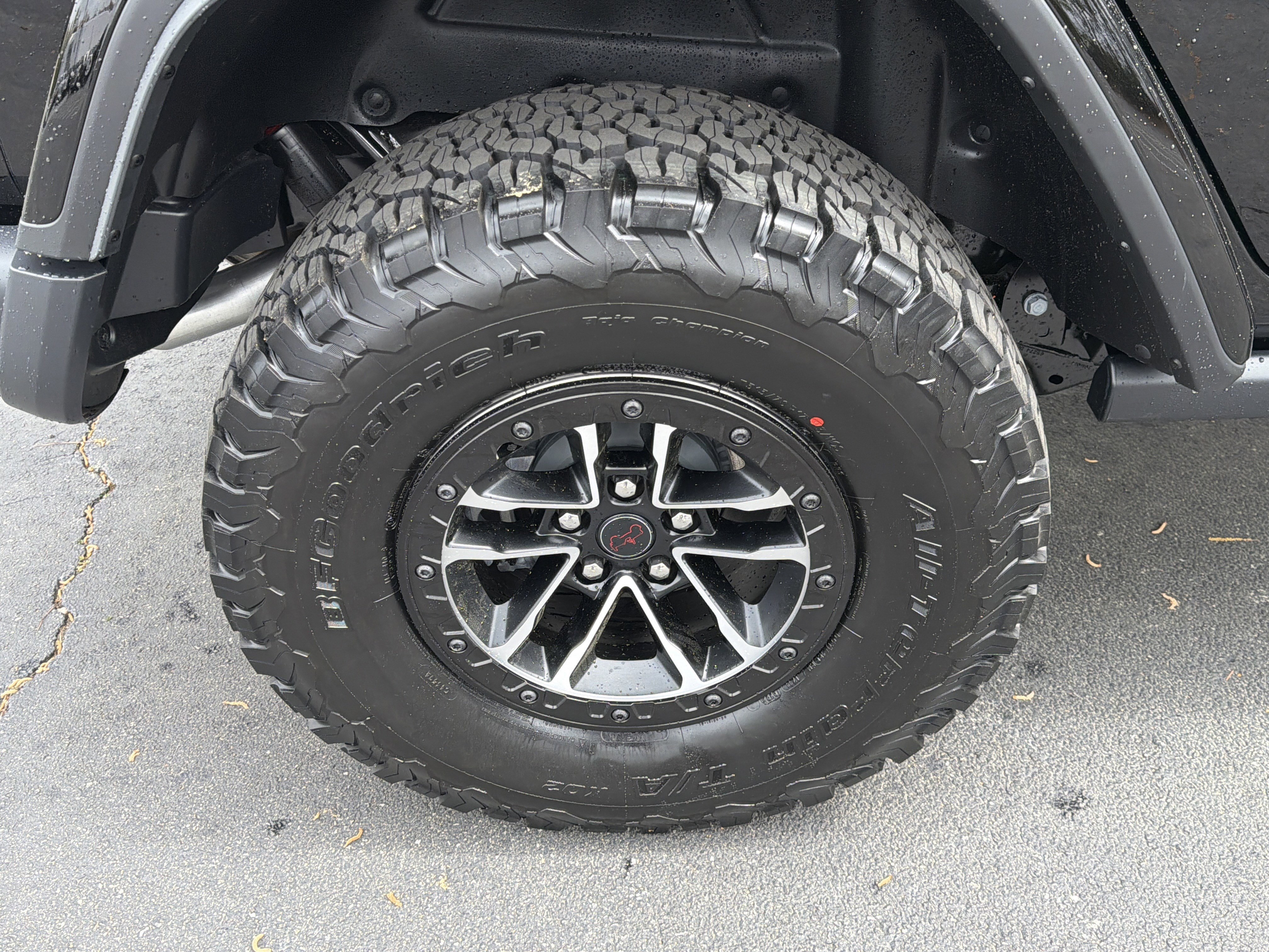 New 2026 Black Clear-Coat Exterior Paint Jeep Rubicon image 21