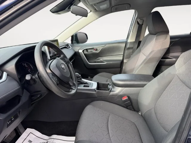 Used 2024  Toyota XLE image 11