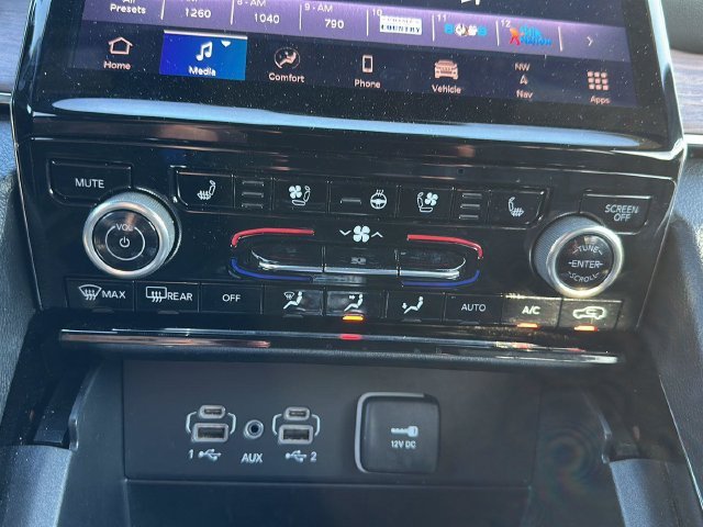 Used 2025  Jeep Summit image 26