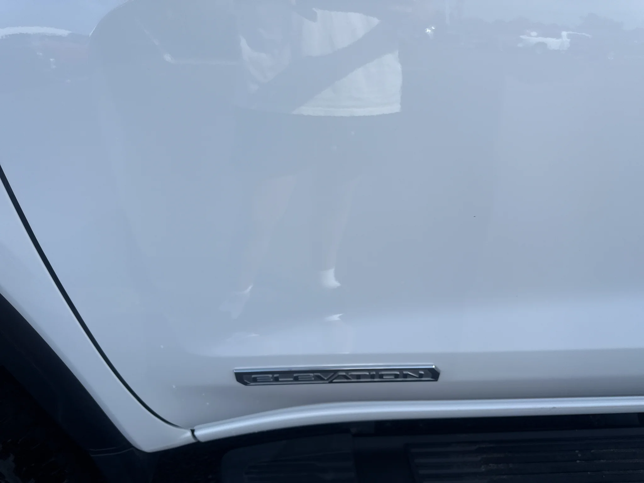 Used 2024 Summit White GMC Elevation image 11
