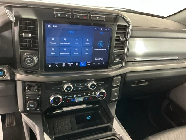 Used 2024 Iconic Silver Metallic Ford Lariat image 21