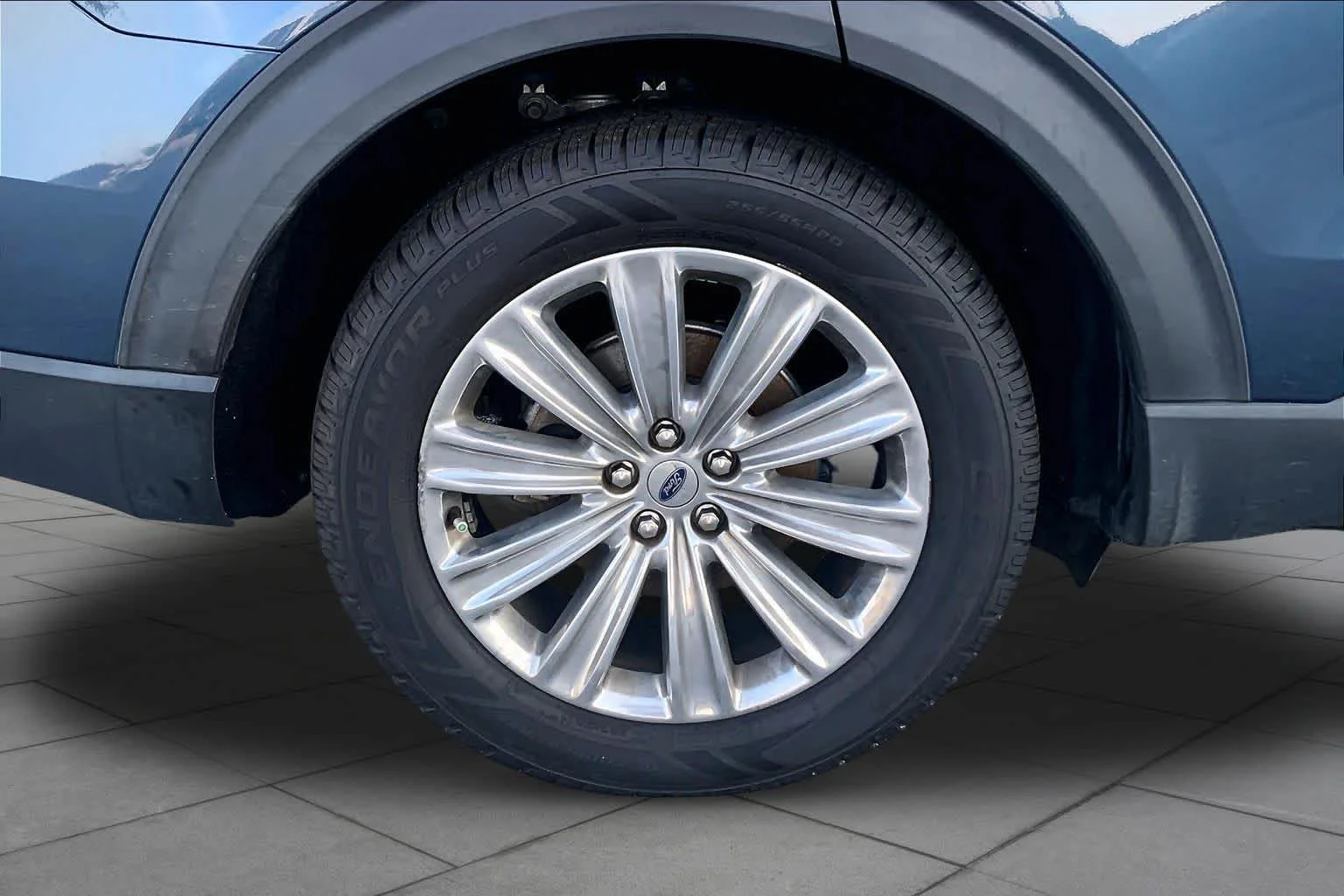 Used 2020 Blue Metallic Ford Limited image 10