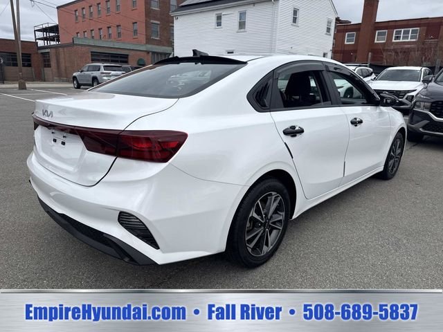 2024 Kia Forte LXS - Photo 7
