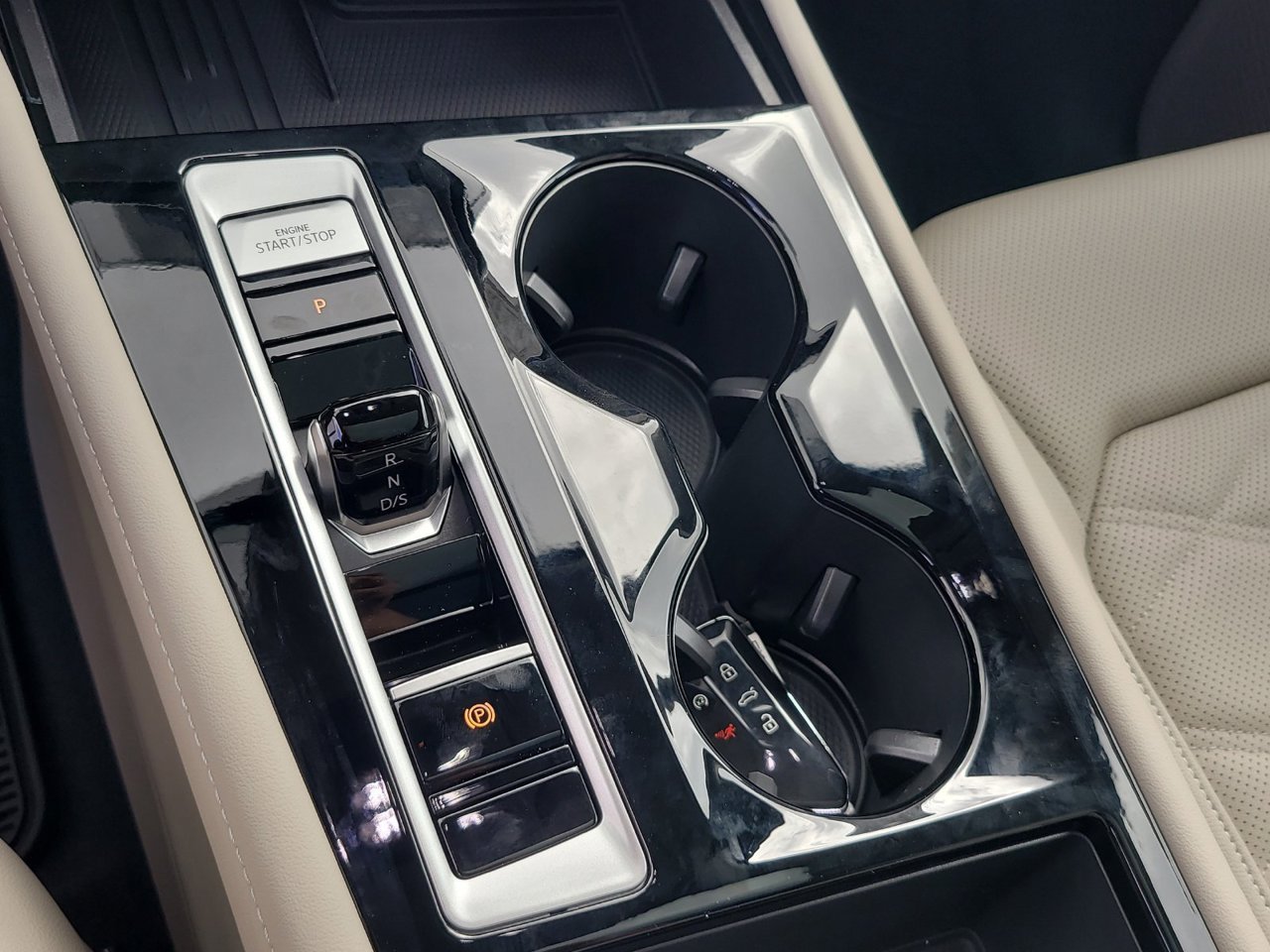 New 2026 Pure Gray Volkswagen SE w/Technology image 25